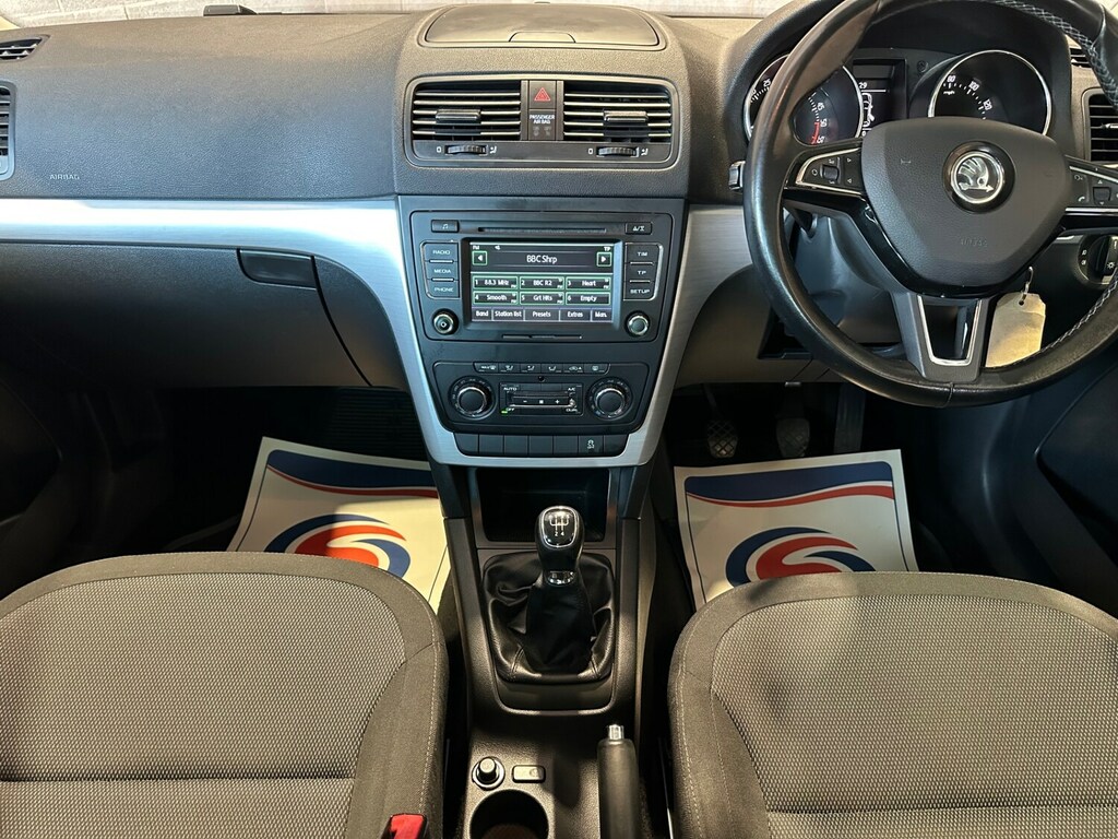 Skoda Yeti Black Edition Black #26