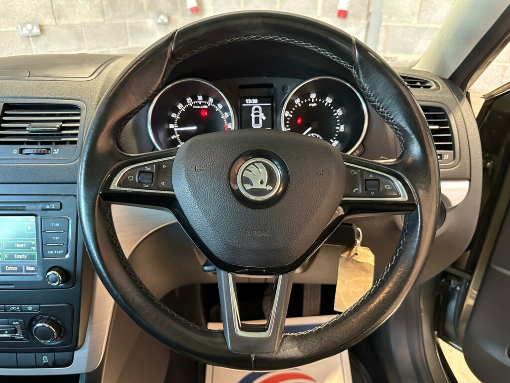 Skoda Yeti Black Edition Black #22