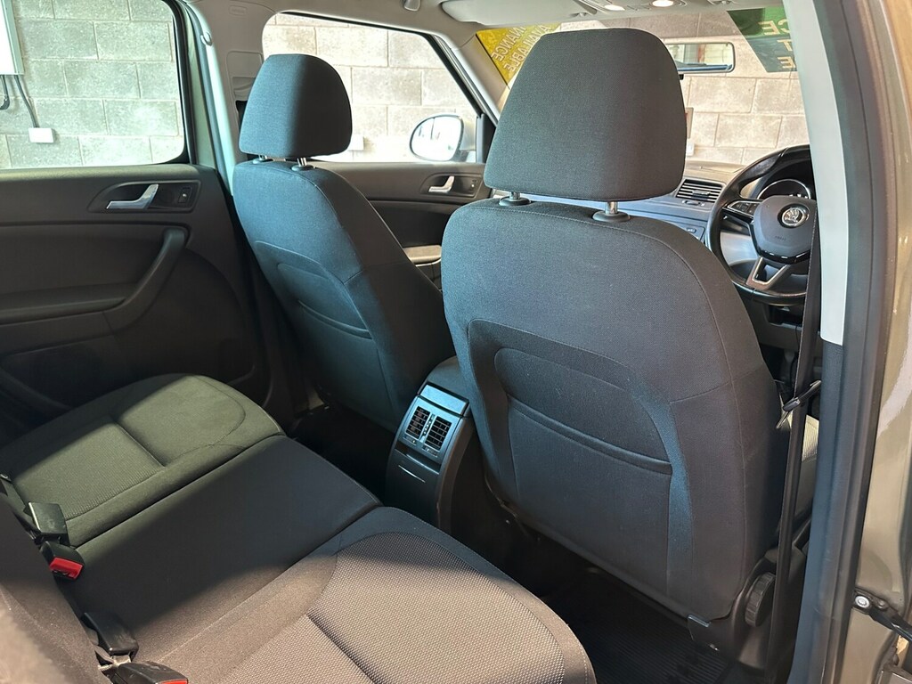 Skoda Yeti Black Edition Black #38