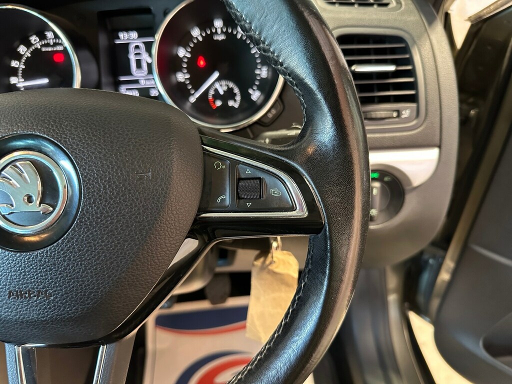 Skoda Yeti Black Edition Black #24