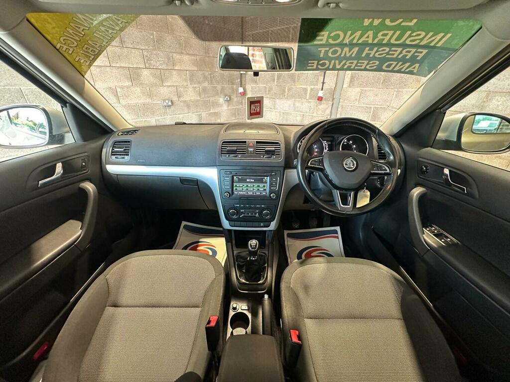 Skoda Yeti Black Edition Black #18