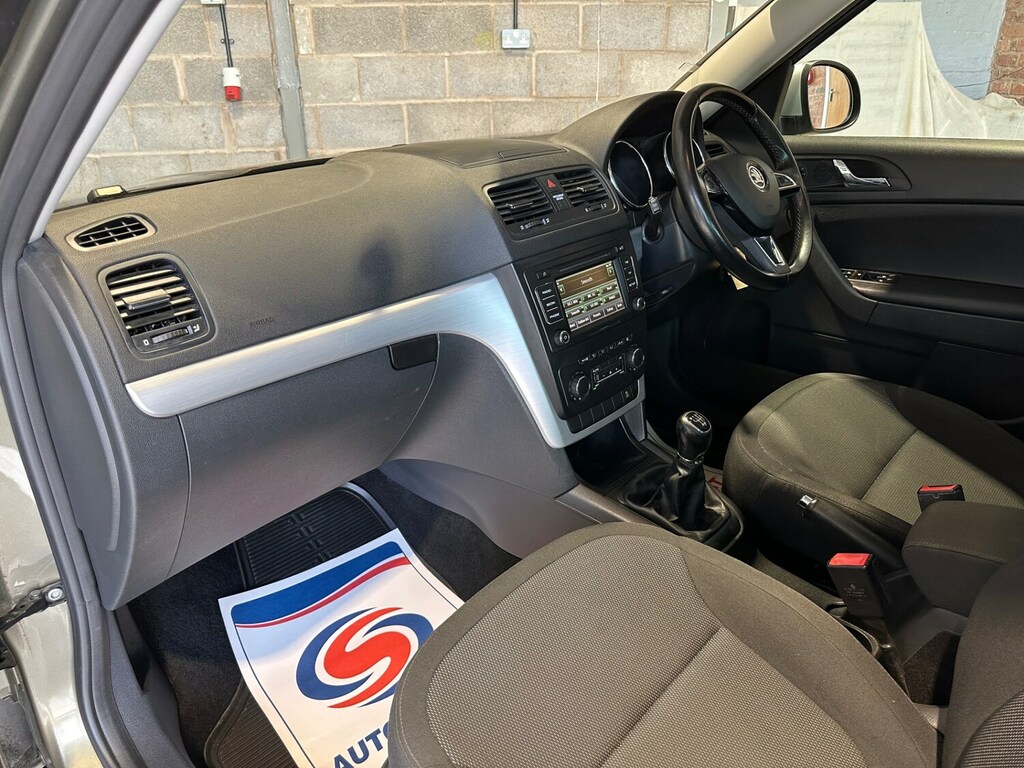 Skoda Yeti Black Edition Black #49