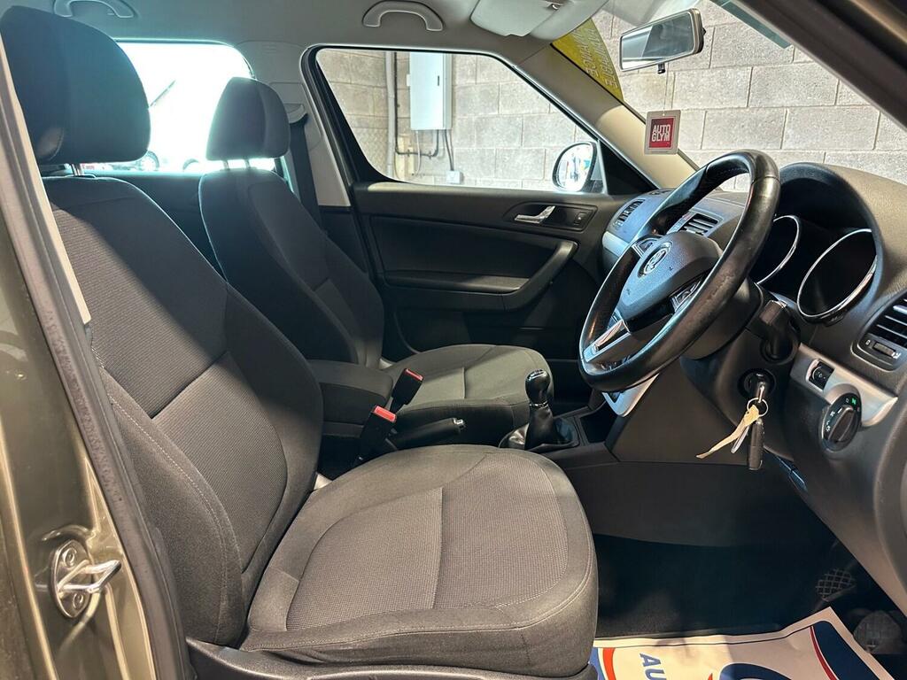 Skoda Yeti Black Edition Black #15