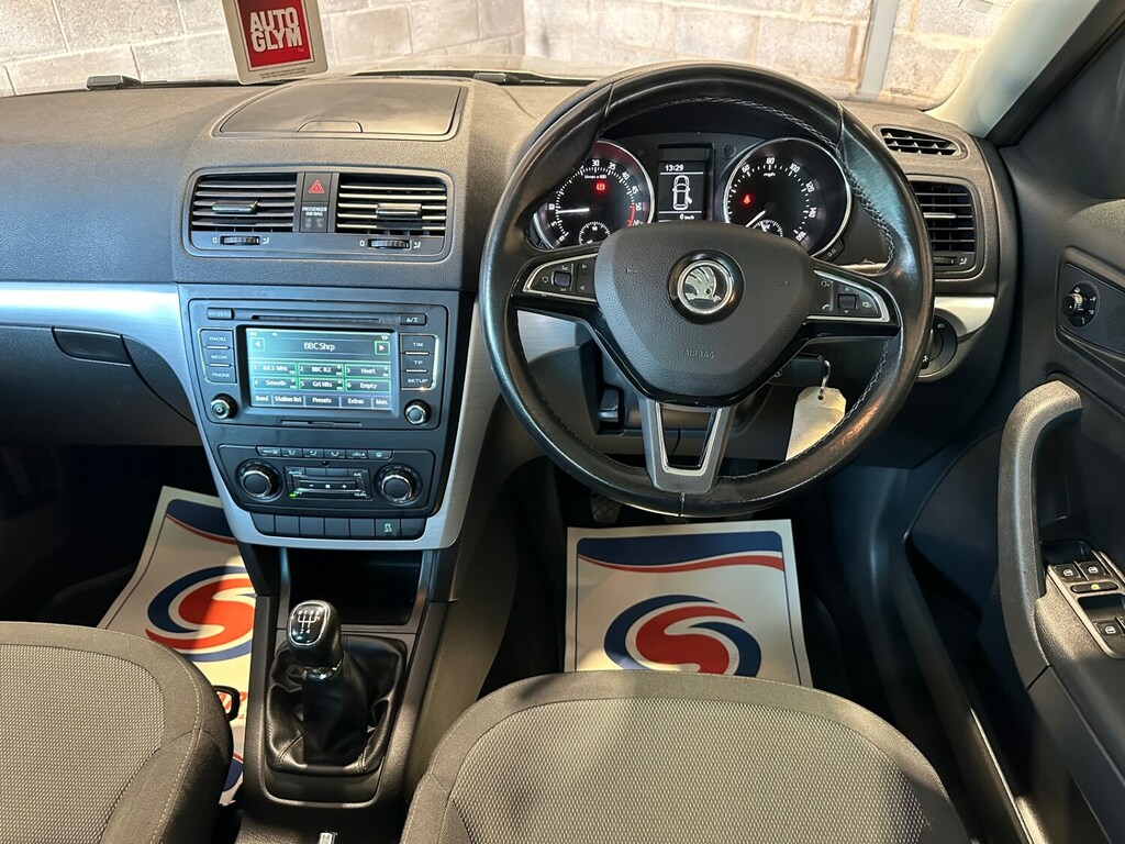 Skoda Yeti Black Edition Black #21