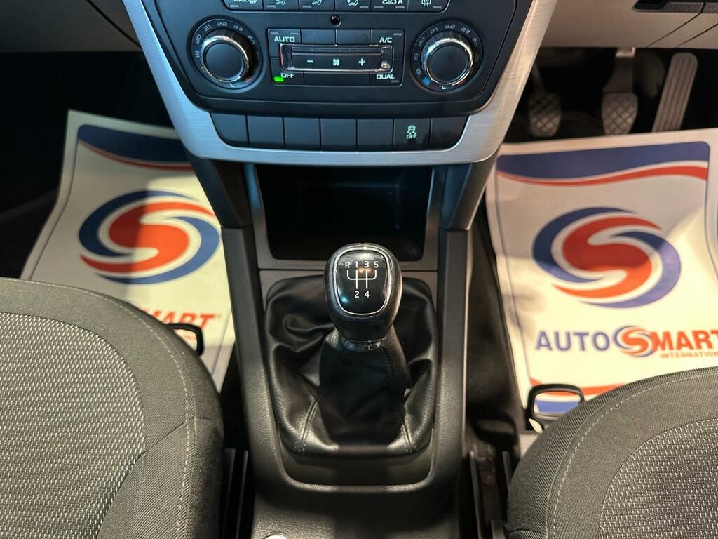 Skoda Yeti Black Edition Black #34