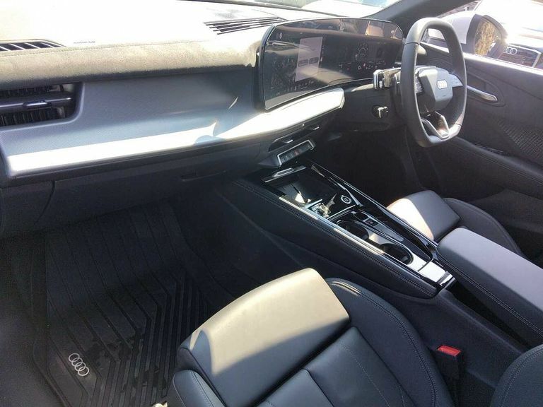 Audi Q3 Suv S Line Tfsi 150 Ps S Tronic PF75ULJ White #2