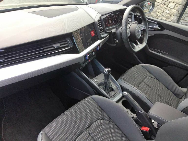 Audi A1 Black Edition 35 Tfsi 150 Ps S Tronic Grey #2