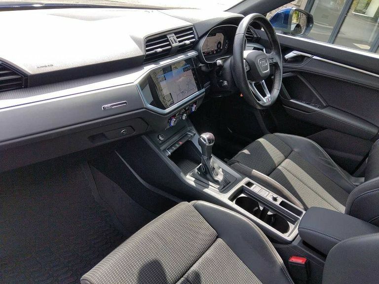 Audi Q3 1.5 Tfsi 35 Black Edition Suv S Tronic White #2