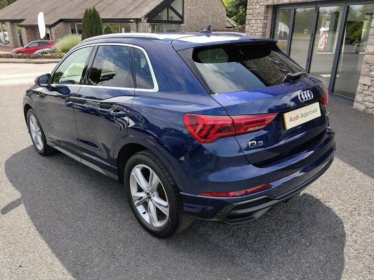 Audi Q3 1.5 Tfsi 35 Black Edition Suv S Tronic White #3