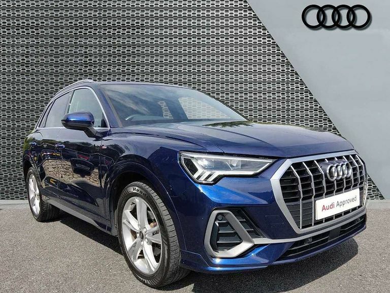 Audi Q3 1.5 Tfsi 35 Black Edition Suv S Tronic White #1