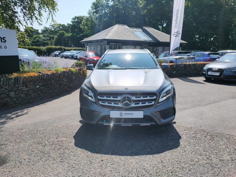 Mercedes-Benz GLA Class Gla 45 4Matic Red #7