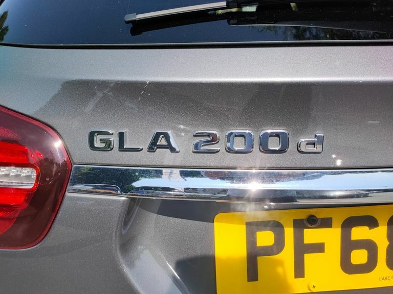 Mercedes-Benz GLA Class Gla 45 4Matic Red #20