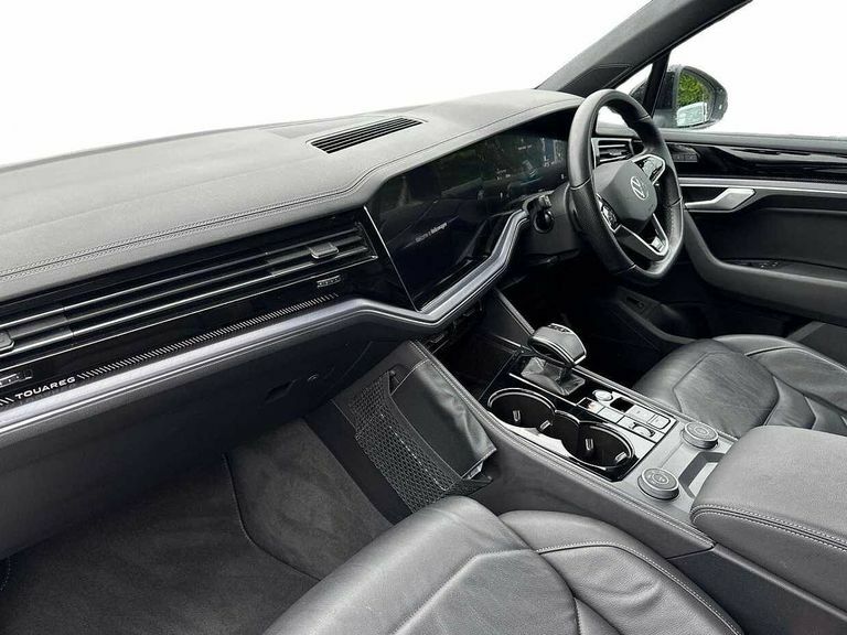Volkswagen Touareg Automatic Grey #2