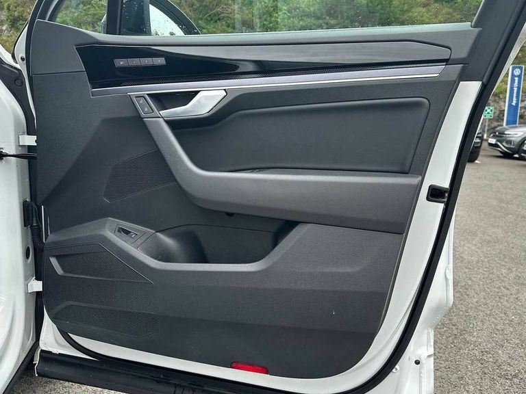 Volkswagen Touareg Automatic Grey #14