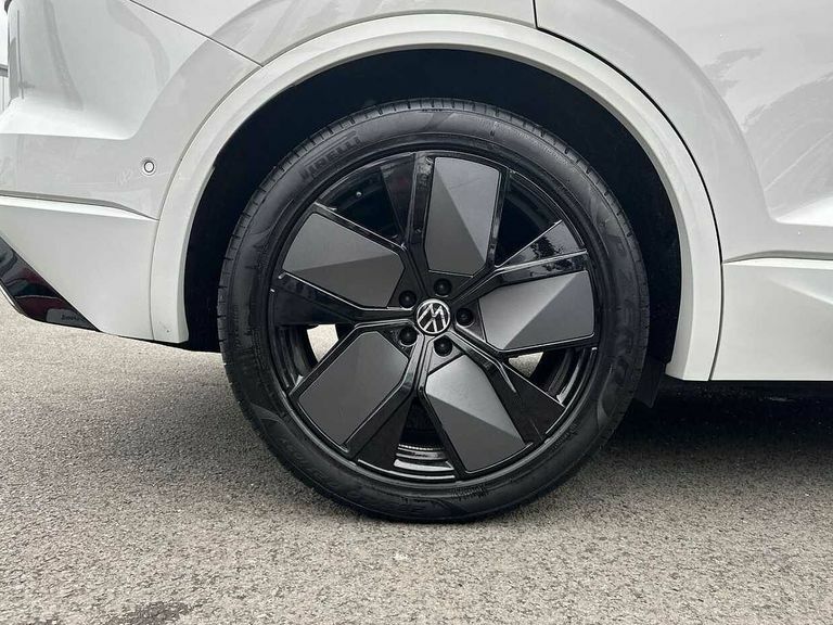 Volkswagen Touareg Automatic Grey #5