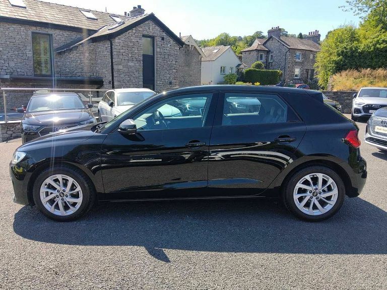 Audi A1 Sport 30 Tfsi 110 Ps 6-Speed Black #4