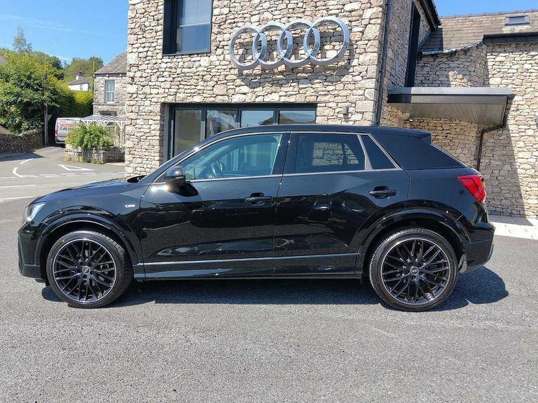 Audi Q2 Black Edition 35 Tfsi 150 Ps S Tronic Black #4