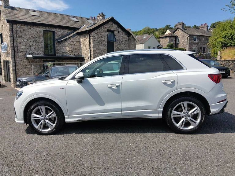 Audi Q3 S Line 40 Tfsi Quattro 190 Ps S Tronic White #4