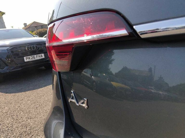 Audi A4 Avant 35 Tdi Technik S Tronic Black #32