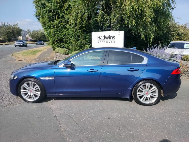 Jaguar XE 2.0 Prestige Blue #3