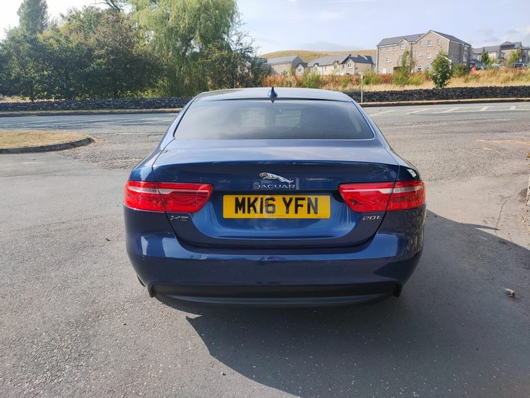 Jaguar XE 2.0 Prestige Blue #4