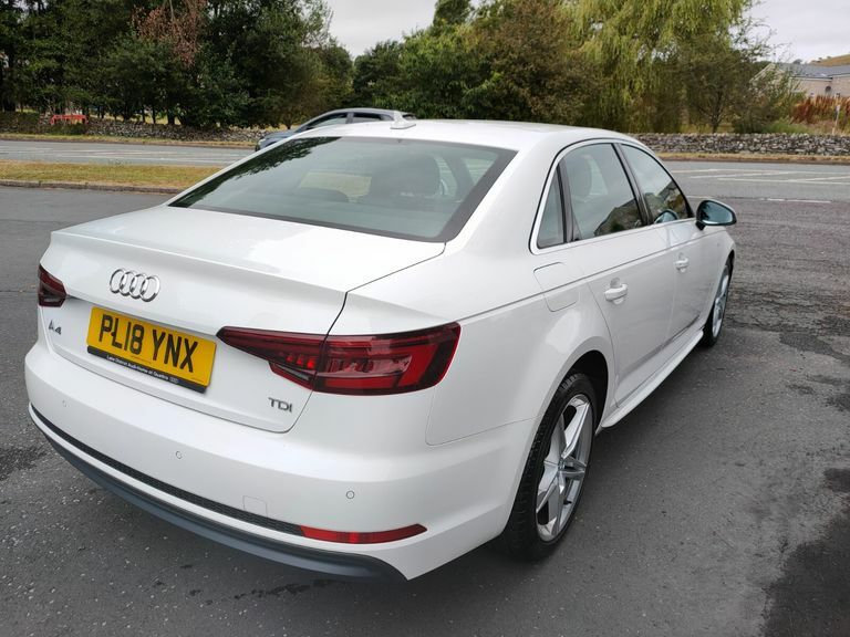 Audi A4 2.0 Tdi S Line Leatheralc White #6