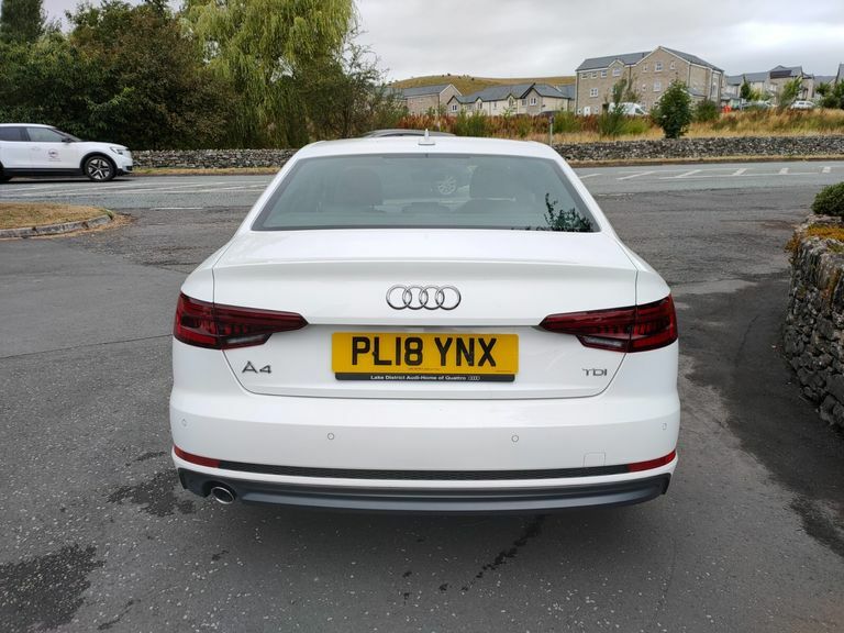 Audi A4 2.0 Tdi S Line Leatheralc White #5