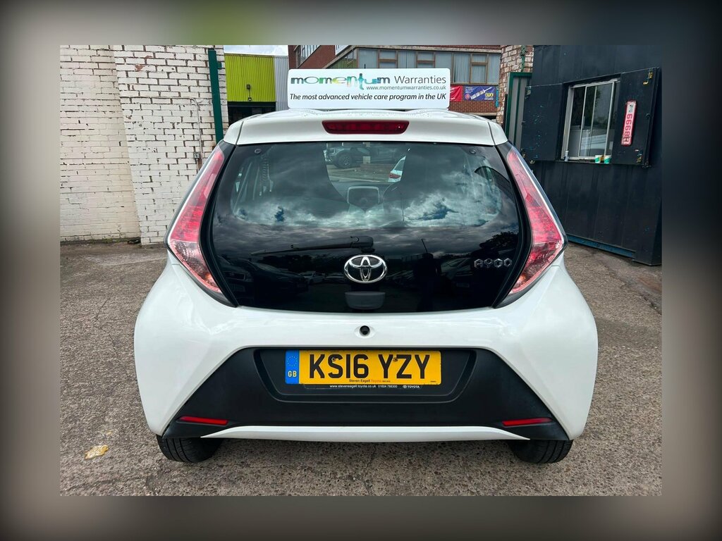 Toyota Aygo 1.0 Vvt-i X-play Euro 6 White #6