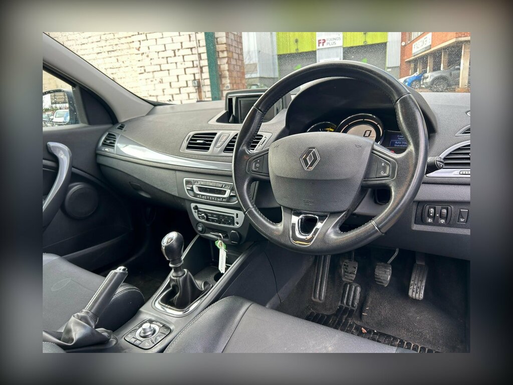 Renault Megane Estate 1.5 Dci Energy Dynamique Tomtom Sport Toure White #7