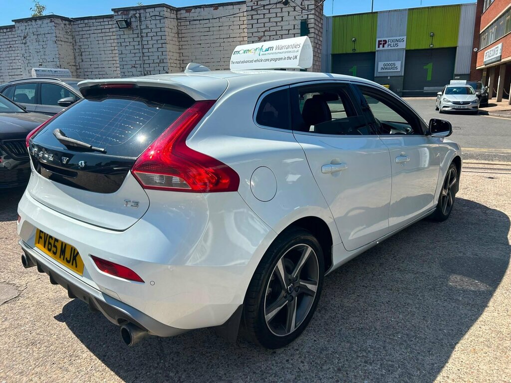 Volvo V40 1.5 T3 R-design Euro 6 Ss White #4