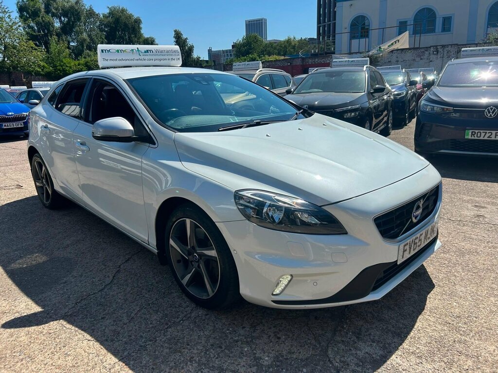 Volvo V40 1.5 T3 R-design Euro 6 Ss White