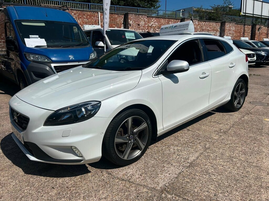 Volvo V40 1.5 T3 R-design Euro 6 Ss White #2
