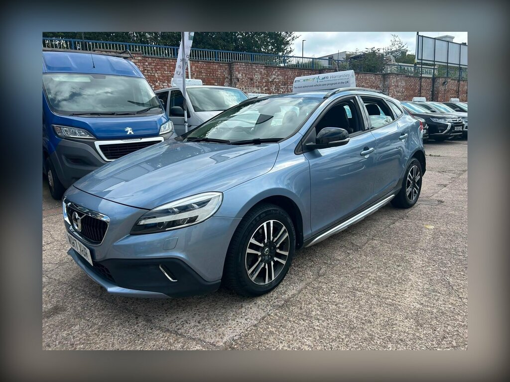 Volvo V40 Cross Country 2.0 D2 Nav Plus Euro 6 Ss Blue #2