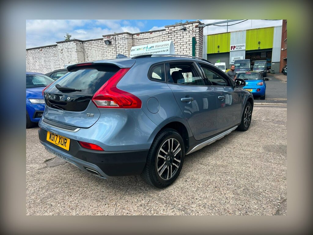 Volvo V40 Cross Country 2.0 D2 Nav Plus Euro 6 Ss Blue #4