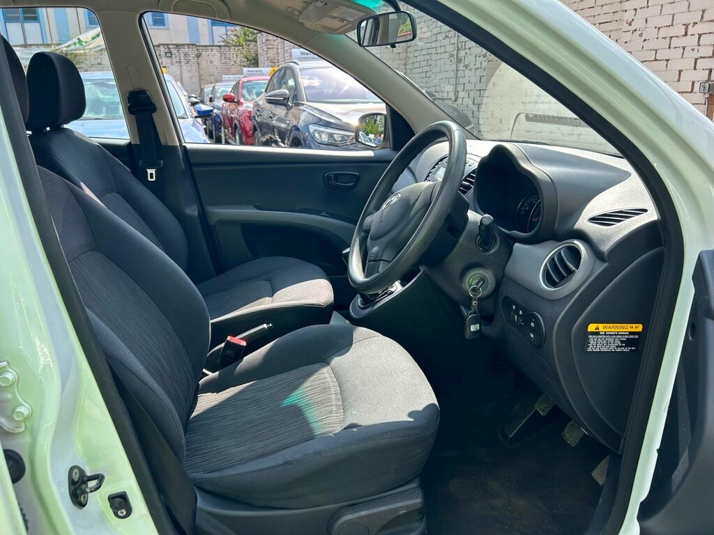 Hyundai I10 Active White #7