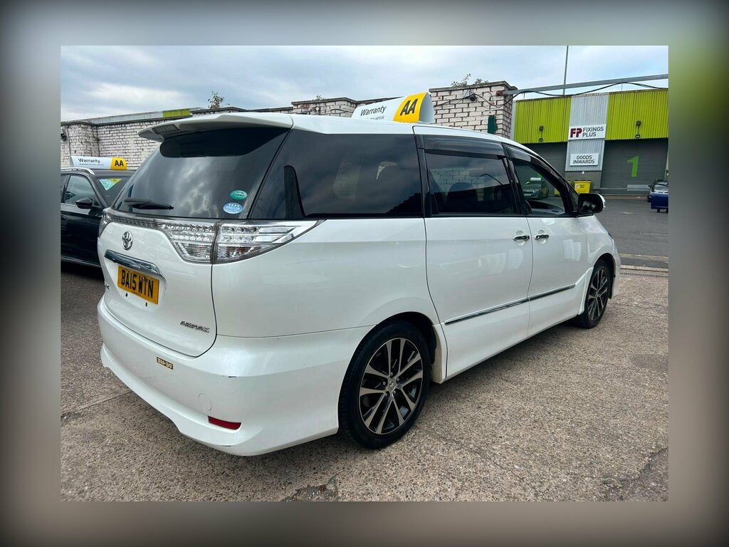 Toyota Estima 2.4 8 Seater White #4