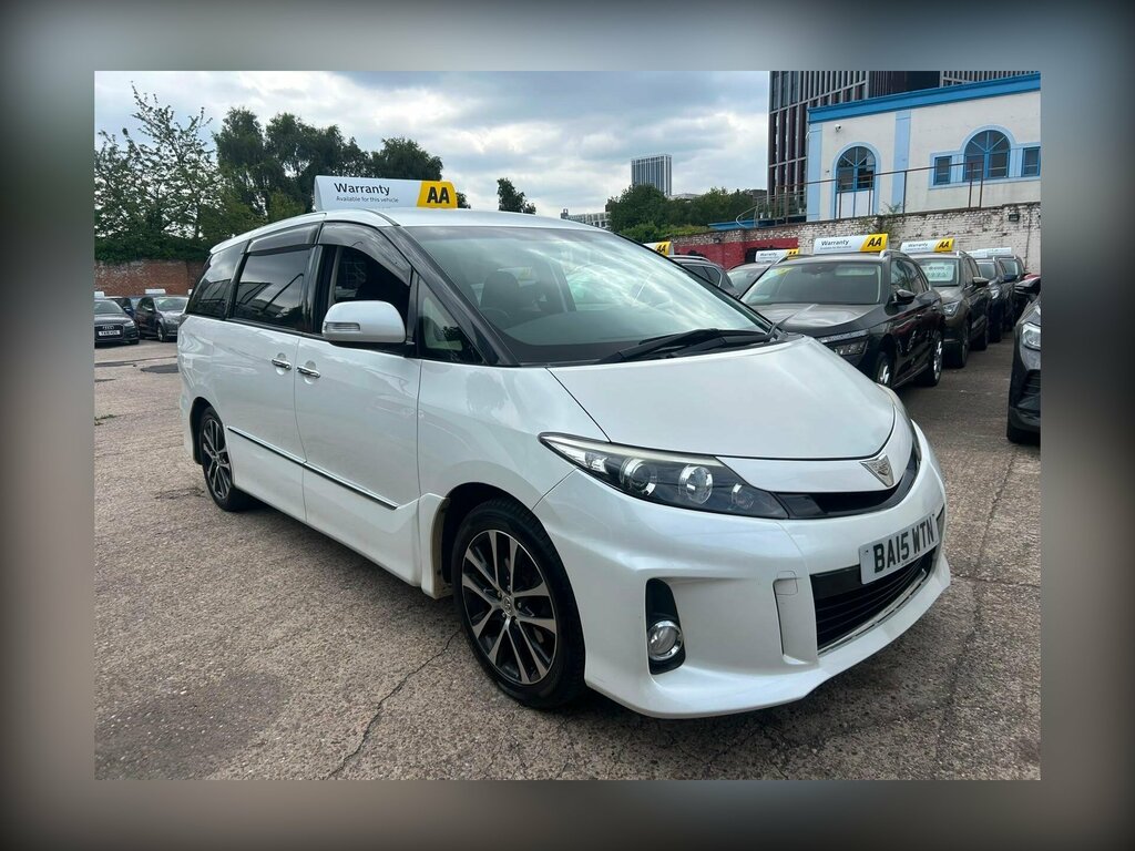 Toyota Estima 2.4 8 Seater White