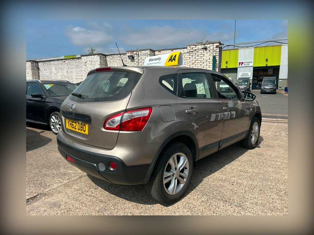 Nissan Qashqai 1.6 Acenta 2Wd Euro 5 Ss YH62OBO Beige #3