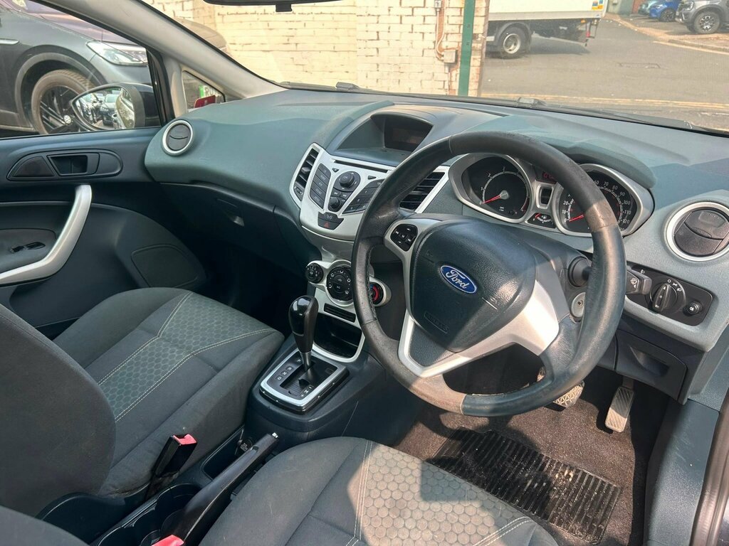 Ford Fiesta 1.4 Zetec Black #8