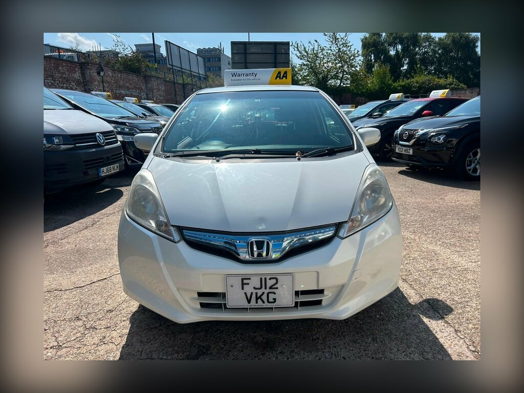 Honda Fit 1.3 Hybrid White #5