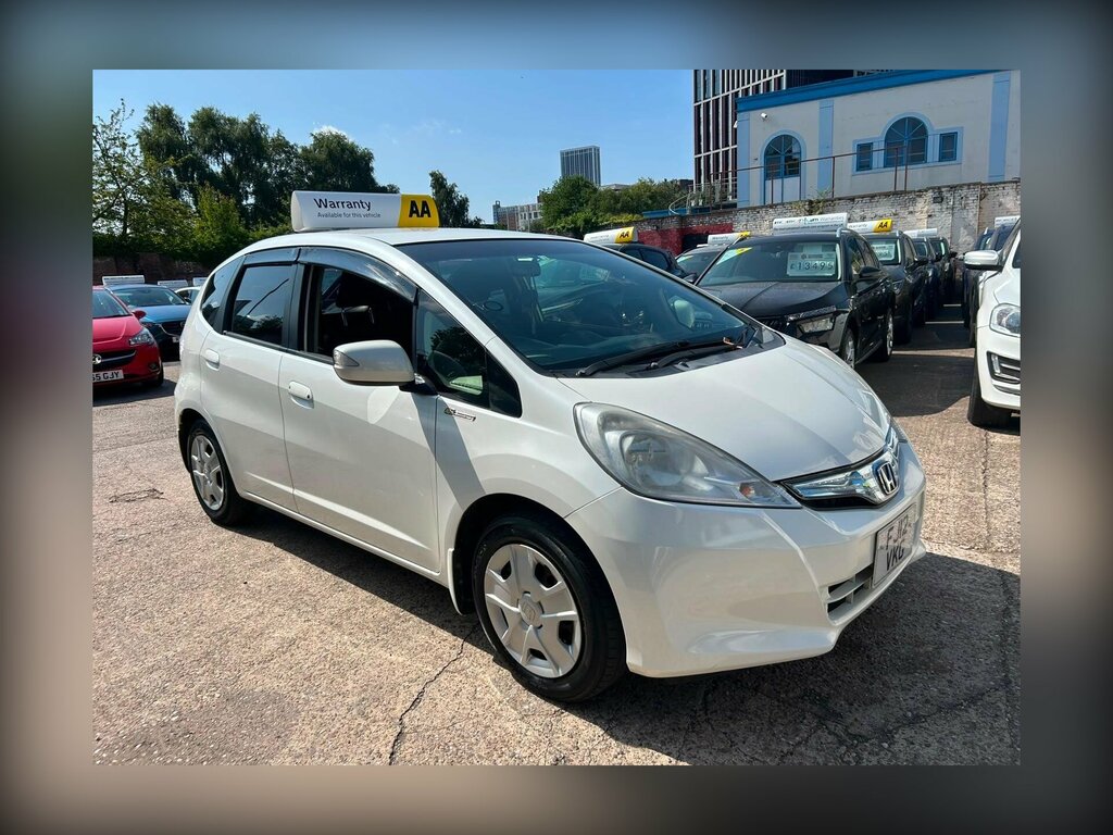 Honda Fit 1.3 Hybrid White