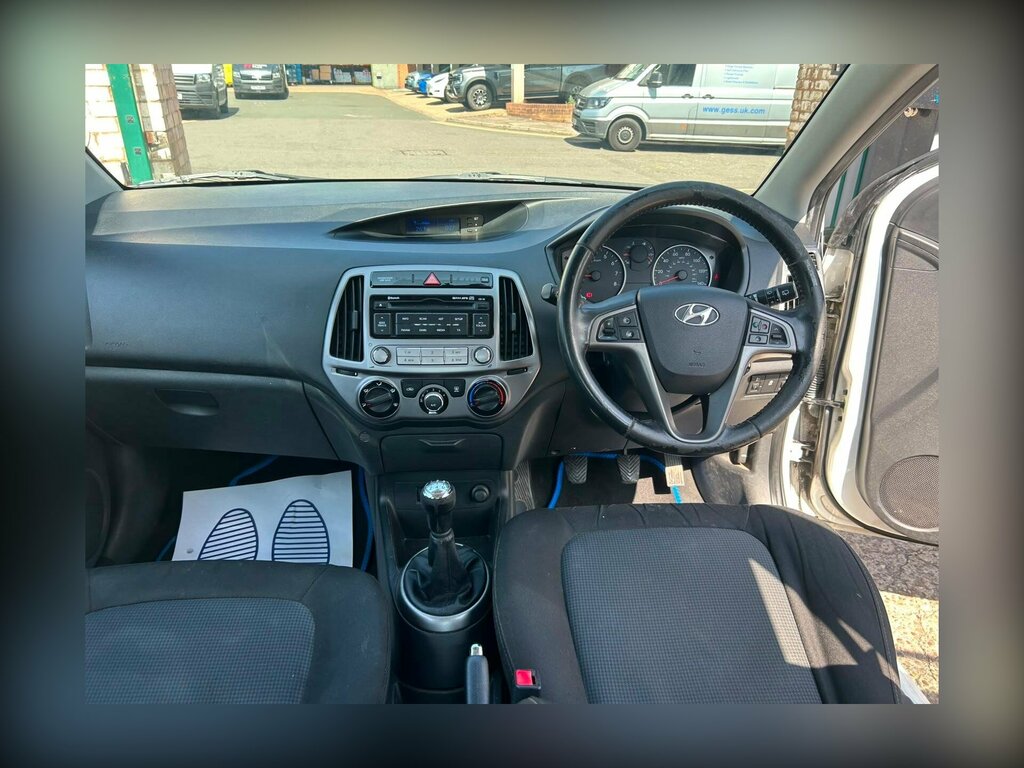 Hyundai I20 1.2 Active Euro 5 White #9