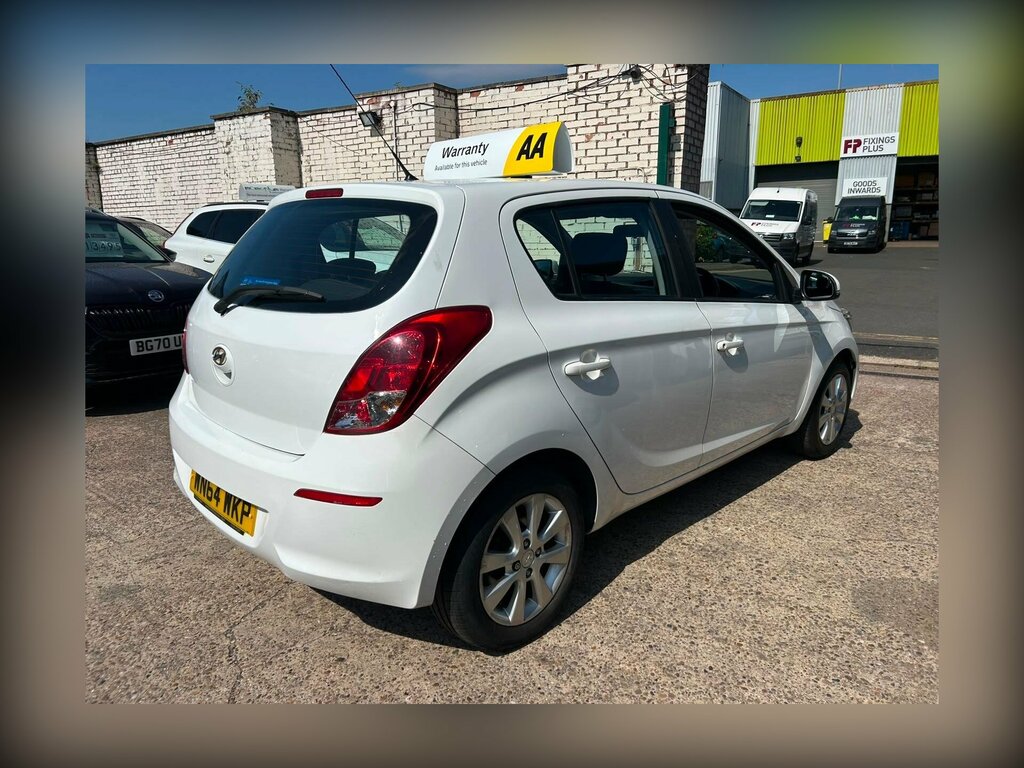Hyundai I20 1.2 Active Euro 5 White #4