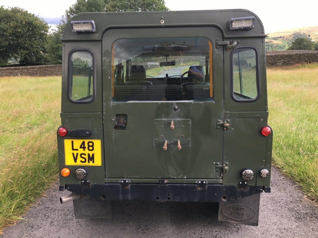 Land Rover Defender 110 110 200 Tdi County Station Wagon Green #3