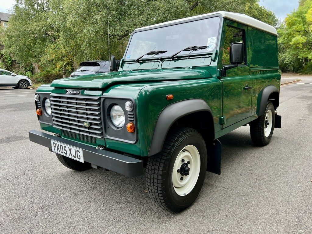 Land Rover Defender 90 90 Td5 Hard Top Green #6