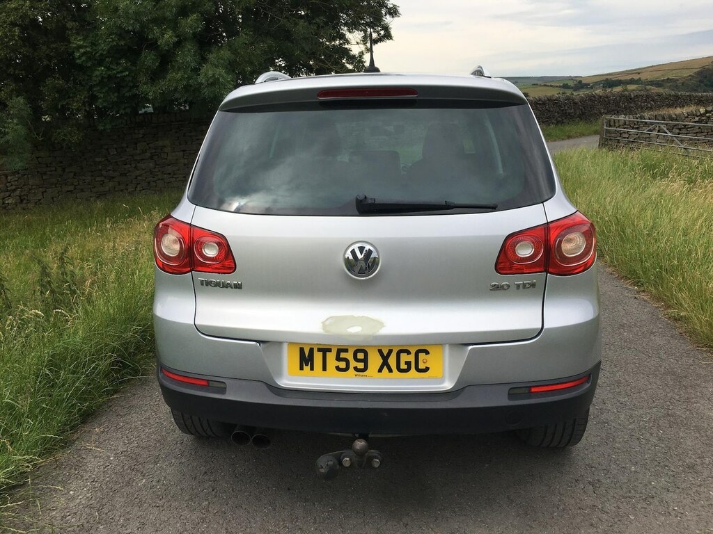 Volkswagen Tiguan 2.0 Tdi Sport Silver #4