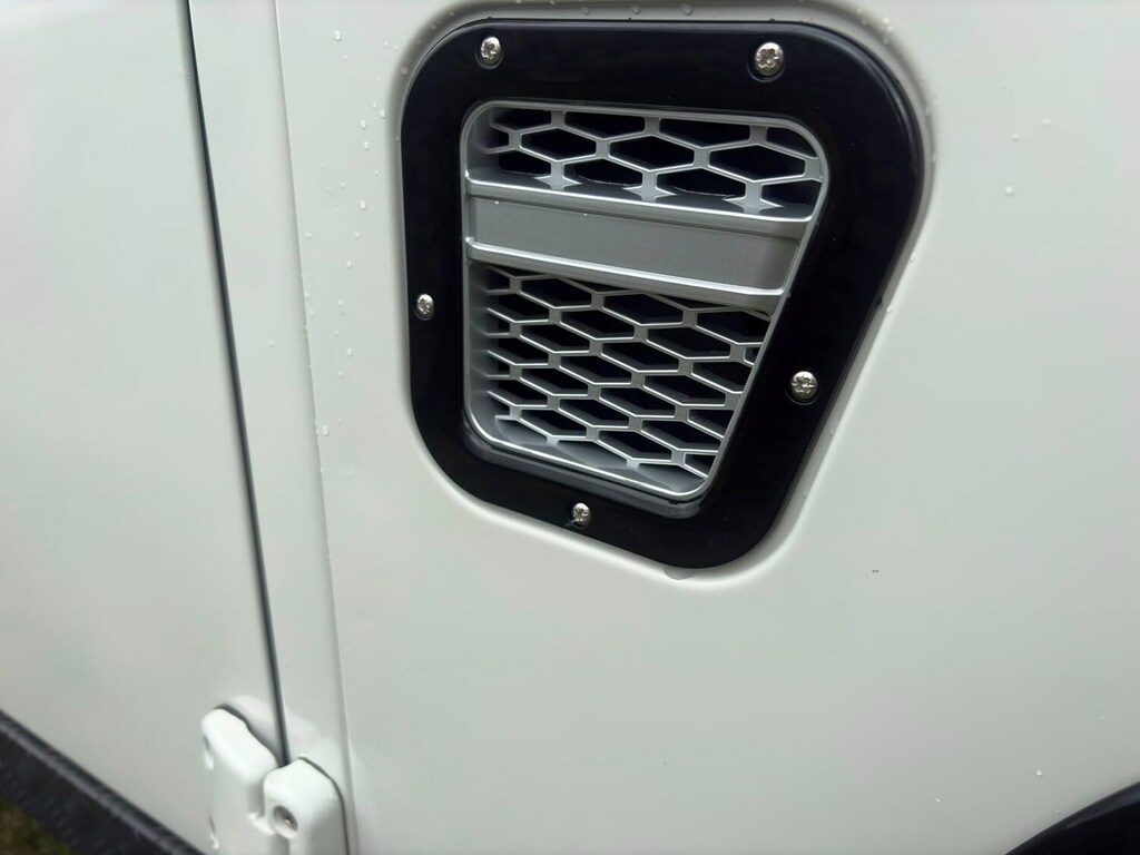 Land Rover Defender 90 Td5 County U328 Blue #15