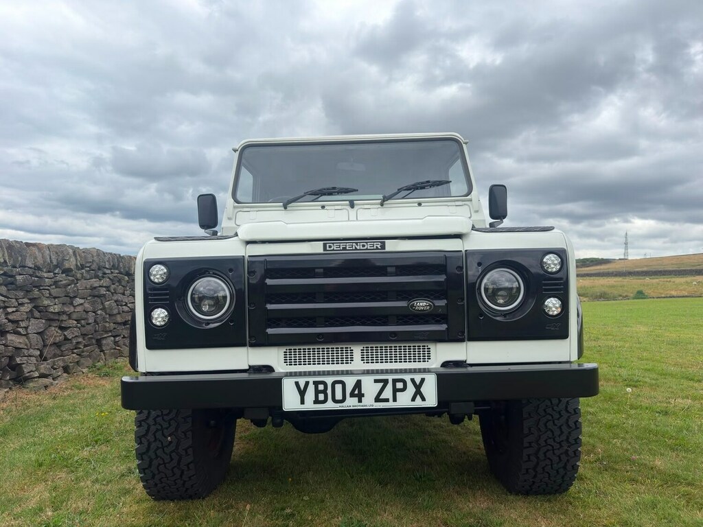 Land Rover Defender 90 Td5 County U328 Blue #11