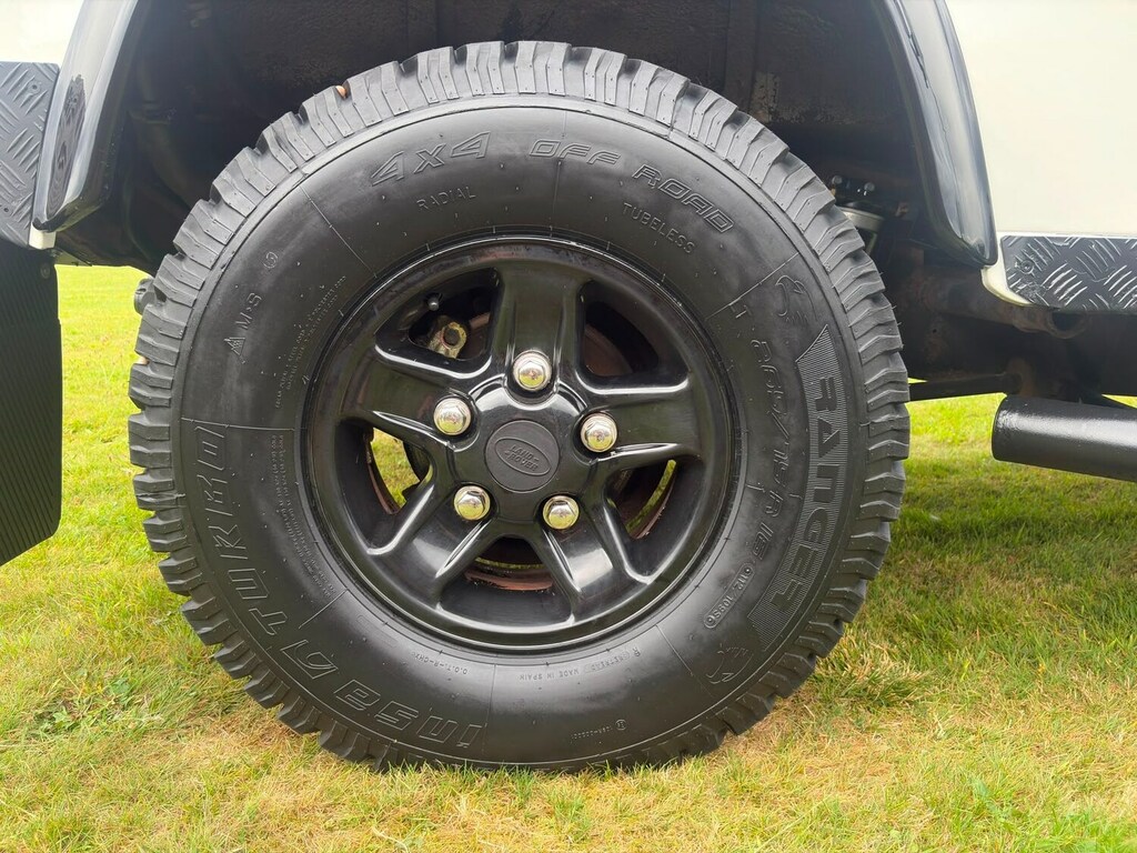 Land Rover Defender 90 Td5 County U328 Blue #14