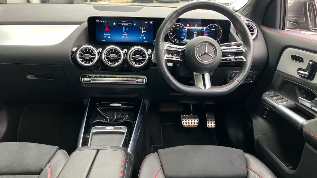 Mercedes-Benz GLA Class 2.0 Gla200d Amg Line Premium Plus 8G-dct Euro 6 Grey #4